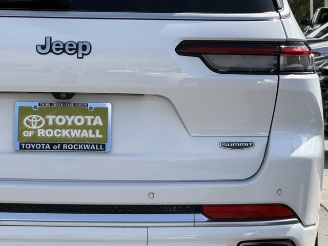 Used 2022 Jeep Grand Cherokee L Summit w/ Advanced Protech Group IV AWD/4WD image 6