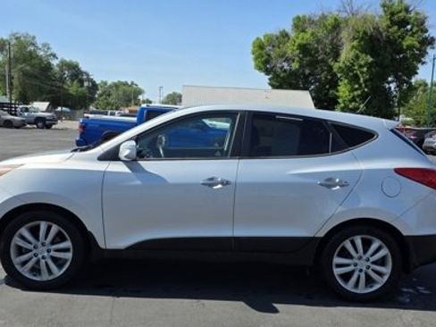 Used 2013 Hyundai Tucson Limited w/ Premium Pkg image 4