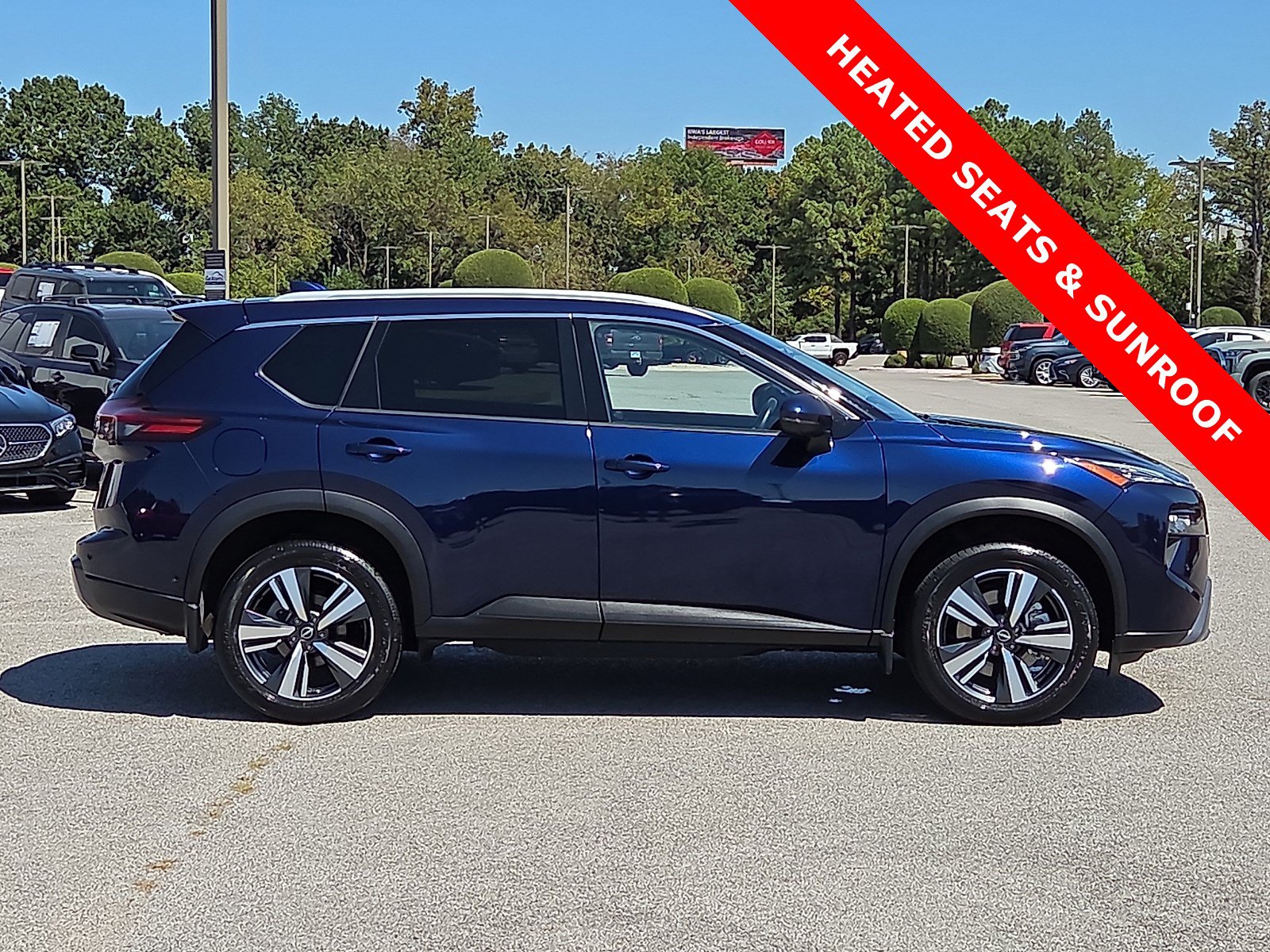 Used 2025 Nissan Rogue SL w/ Tech Package FWD image 6
