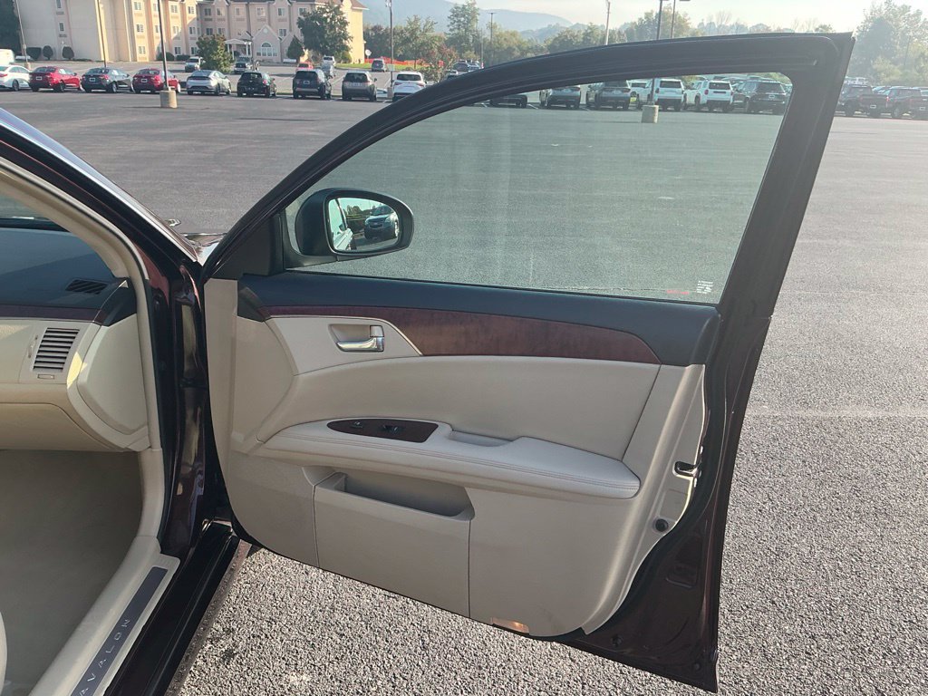 Used 2012 Toyota Avalon Limited FWD image 29