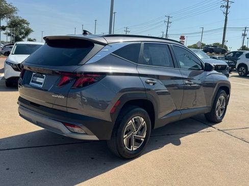 Used 2025 Hyundai Tucson Blue AWD/4WD image 6