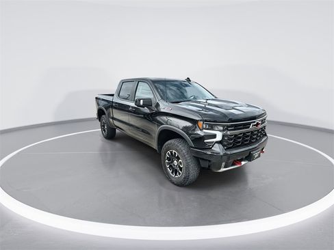 Used 2024 Chevrolet Silverado 1500 ZR2 w/ Technology Package image 2