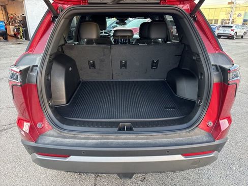 Used 2025 Chevrolet Equinox LT w/ Convenience Package II image 13