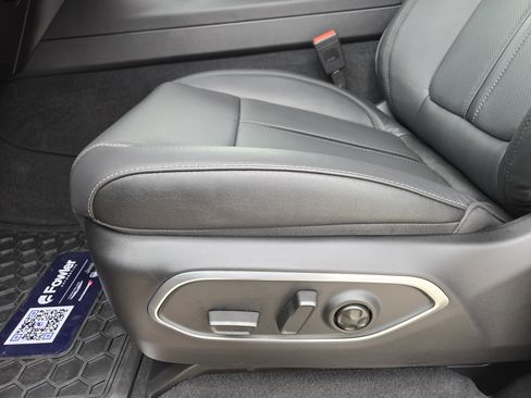 New 2026 Jeep Grand Wagoneer Limited AWD/4WD image 19