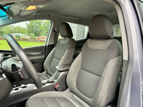Used 2023 Chevrolet Bolt LT w/ Driver Confidence Package FWD image 9