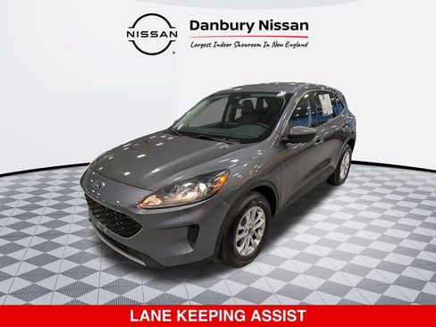 Used 2022 Ford Escape SE w/ Cold Weather Package AWD/4WD image 8