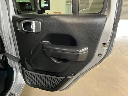 Used 2019 Jeep Wrangler Unlimited Sport S AWD/4WD image 15