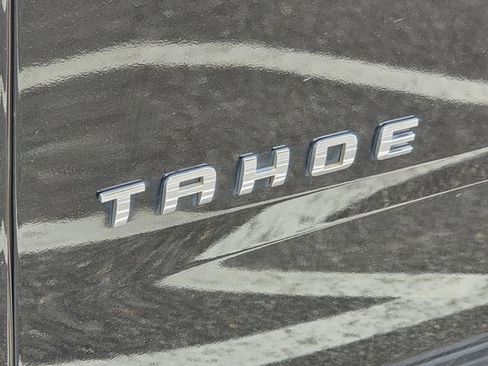 Used 2018 Chevrolet Tahoe LT w/ Luxury Package RWD image 15