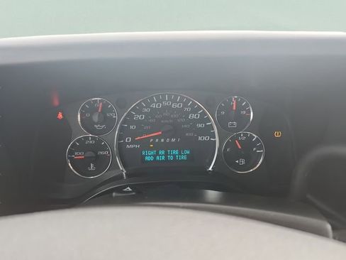 Certified 2024 Chevrolet Express 2500 w/ Driver Convenience Package image 9