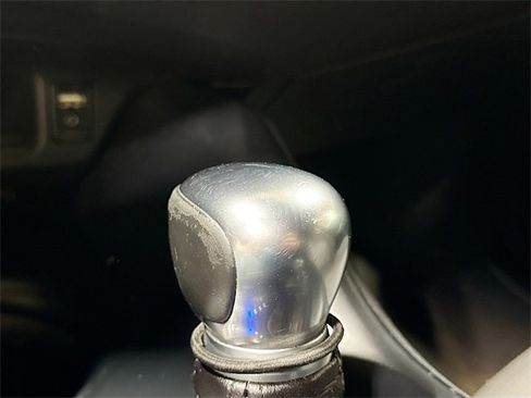 Used 2018 Toyota C-HR XLE image 18