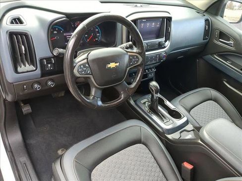 Used 2022 Chevrolet Colorado Z71 w/ Safety Package image 12