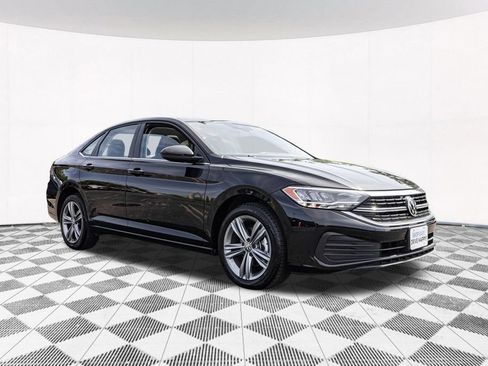 Used 2024 Volkswagen Jetta SE FWD image 11