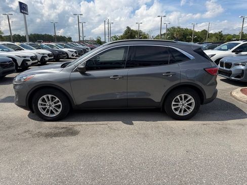 Used 2022 Ford Escape SE w/ Convenience Package FWD image 12