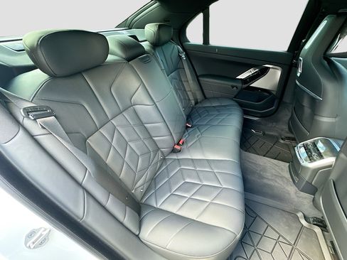 Used 2024 BMW 760i xDrive image 31
