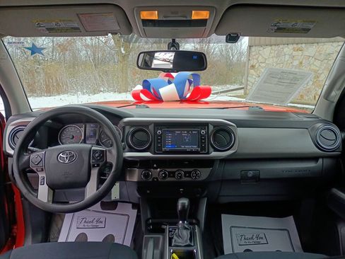 Used 2016 Toyota Tacoma 4x4 Double Cab image 16