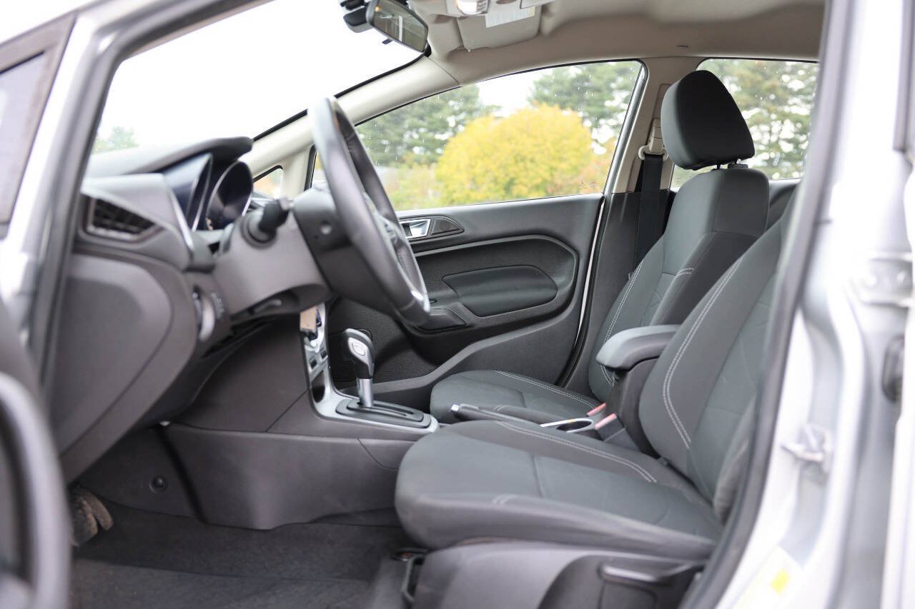 Used 2015 Ford Fiesta SE FWD image 15