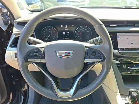 Used 2020 Cadillac XT6 Premium Luxury FWD image 20
