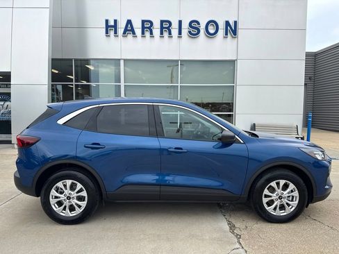Used 2023 Ford Escape Active w/ Tech Pack #1 AWD/4WD image 4
