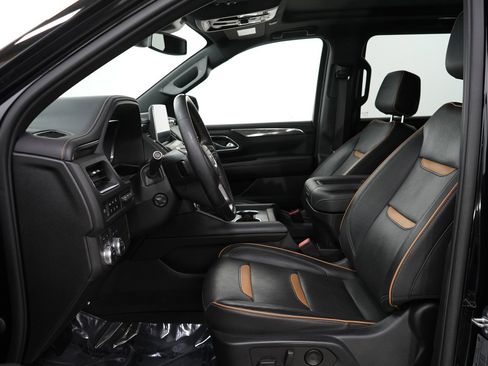 Used 2023 GMC Yukon XL AT4 w/ AT4 Premium Package image 18