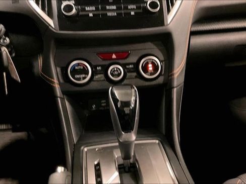 Used 2020 Subaru Crosstrek 2.0i Premium image 32