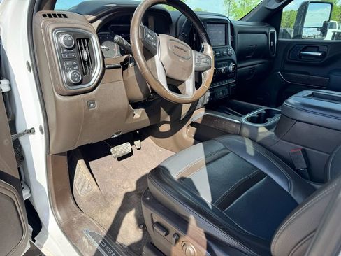 Used 2020 GMC Sierra 3500 Denali w/ Denali Ultimate Package AWD/4WD image 31