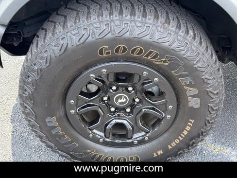 Used 2023 Ford Bronco Badlands w/ Sasquatch Package AWD/4WD image 11