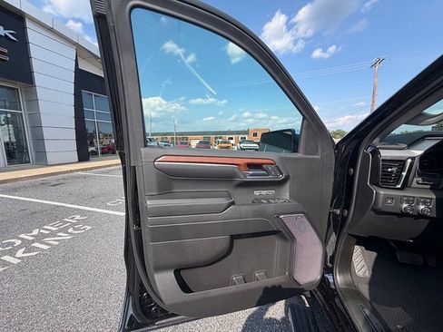 Certified 2023 GMC Sierra 1500 Denali w/ Denali Reserve Package AWD/4WD image 39