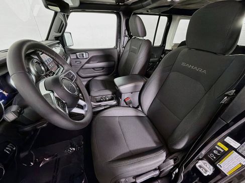 Used 2023 Jeep Wrangler Unlimited Sahara AWD/4WD image 21