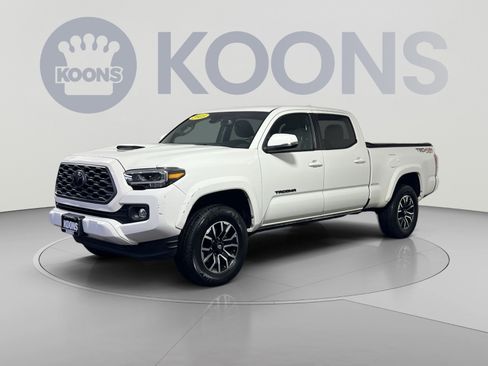 Used 2023 Toyota Tacoma TRD Sport w/ Black Out Package (TMS) AWD/4WD image 1