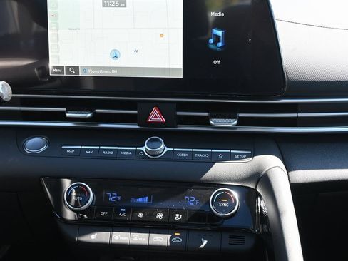 Used 2025 Hyundai Elantra SEL w/ Cargo Package image 16