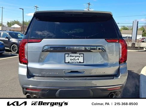 Used 2024 GMC Yukon XL Denali Ultimate AWD/4WD image 6