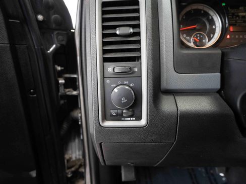 Used 2018 RAM 1500 Express w/ Express Value Package image 11