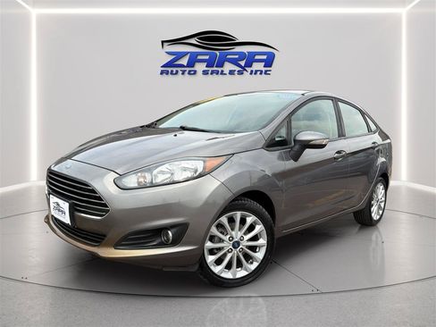 Used 2014 Ford Fiesta SE w/ Equipment Group 201A FWD image 1