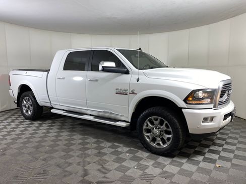 Used 2018 RAM 3500 Laramie Longhorn image 6