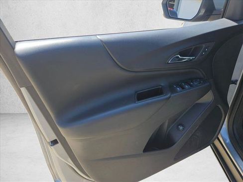Used 2024 Chevrolet Equinox LT FWD image 13