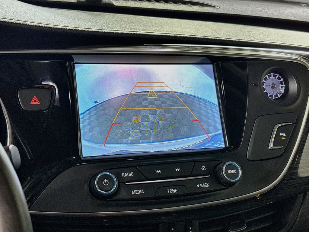 Used 2018 Buick Envision Essence AWD/4WD image 16