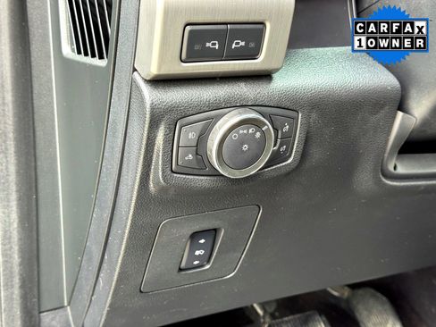 Used 2016 Ford F150 Platinum w/ Equipment Group 701A Luxury RWD image 14