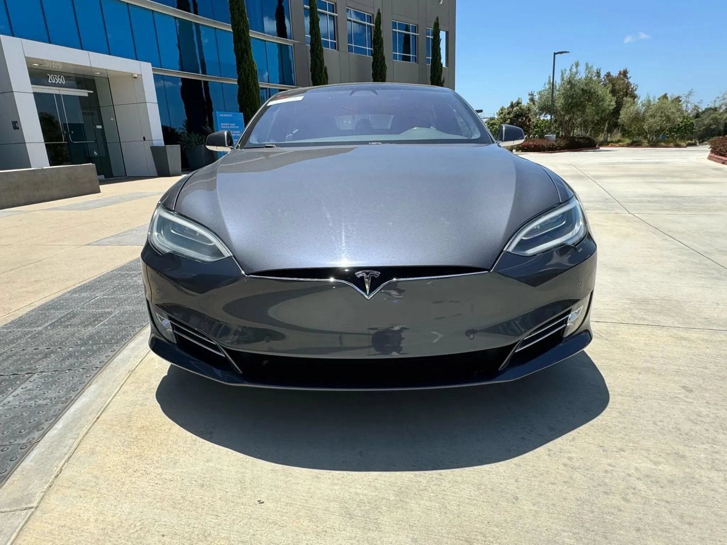Used 2017 Tesla Model S 75 RWD image 2