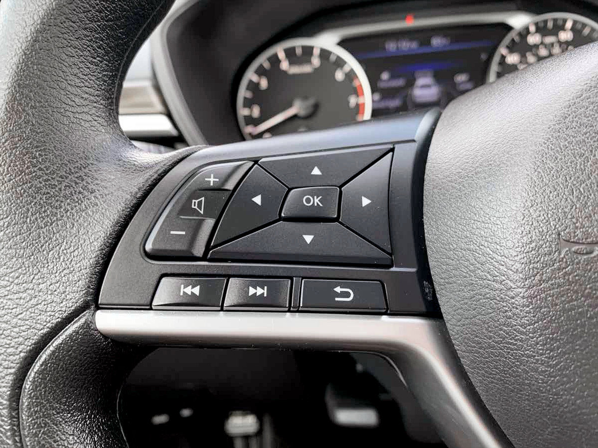 Used 2025 Nissan Altima 2.5 SV FWD image 23