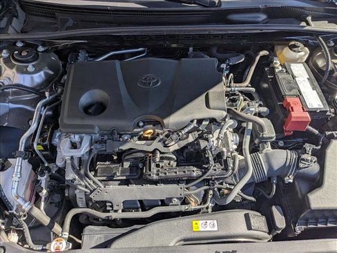 Used 2022 Toyota Camry LE w/ Carpet Mat Package (TMS) image 27