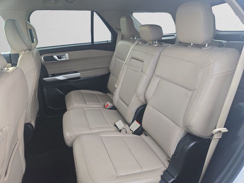 Used 2023 Ford Explorer XLT w/ Equipment Group 202A image 14