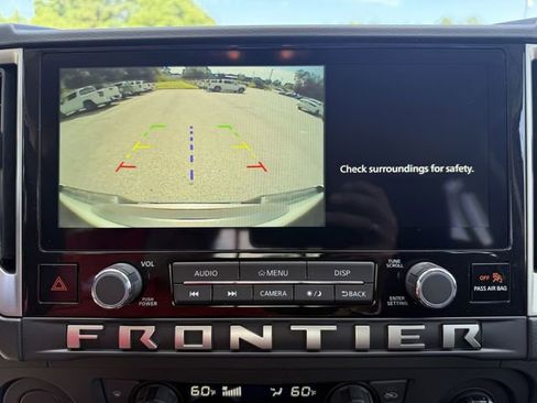 New 2025 Nissan Frontier SV w/ SV Convenience Package RWD image 3