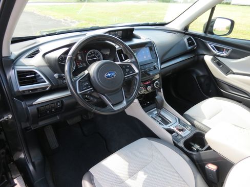 Used 2020 Subaru Forester Premium image 28