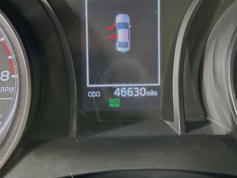 Used 2024 Toyota Camry SE image 13