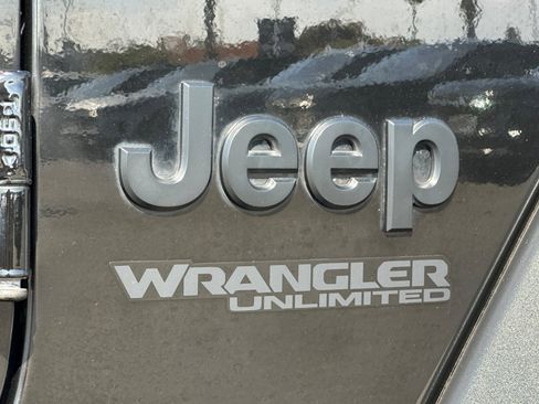 Used 2021 Jeep Wrangler Unlimited Sport image 27