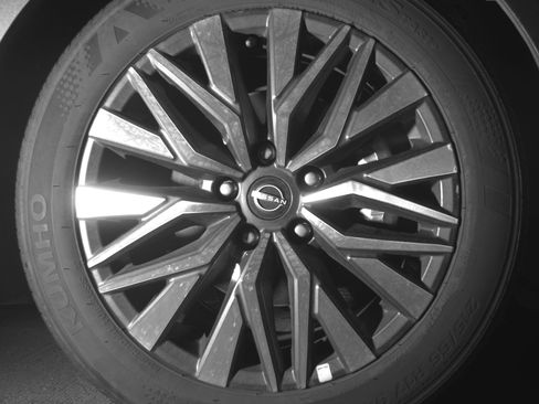 Used 2025 Nissan Altima 2.5 SV image 13