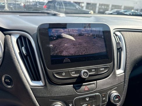Used 2019 Chevrolet Malibu LS FWD image 16