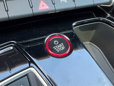 Certified 2023 Audi e-tron GT Premium Plus image 32