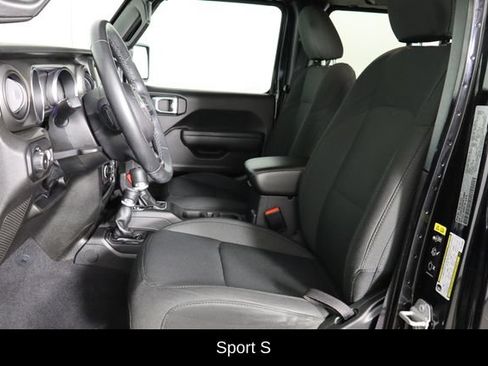 Used 2022 Jeep Wrangler Unlimited Sport AWD/4WD image 14