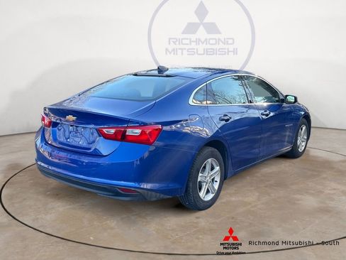 Used 2023 Chevrolet Malibu LS image 3